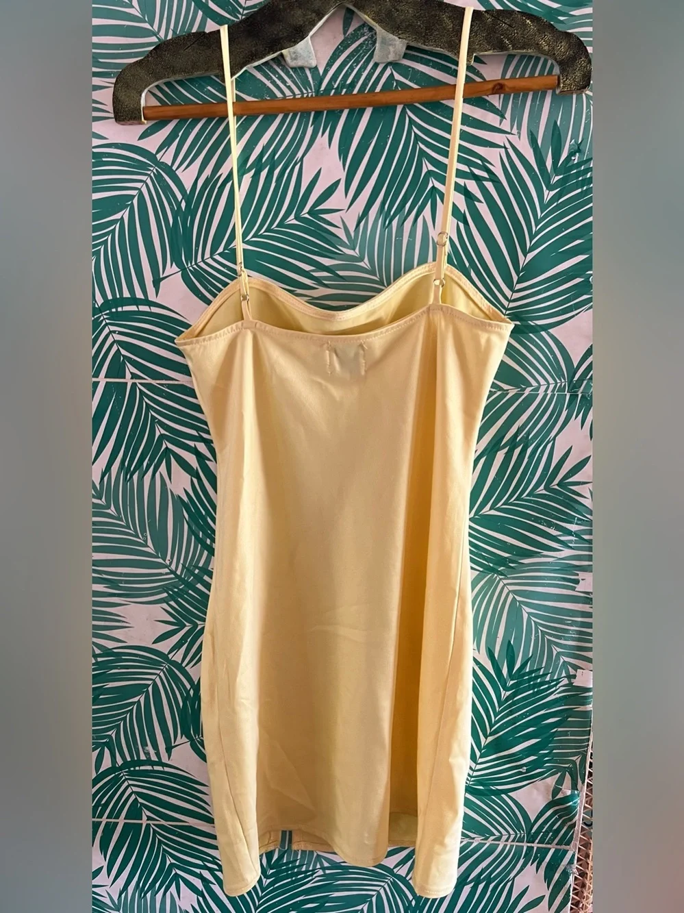 Polly lemon Yellow satin Slip mini Dress with Spaghetti Straps Sz 4